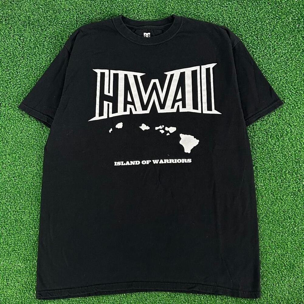 DC Shoes Hawaii Island of Warriors Graphic Tshirt  Size XL
